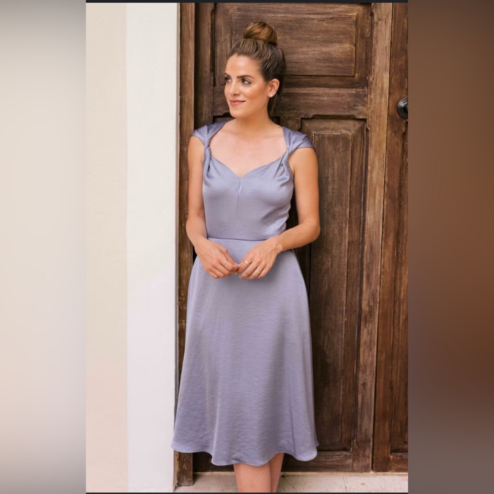 Gal Meets Glam Marion Twist V-Neck Satin Dress - Picture 7 of 14